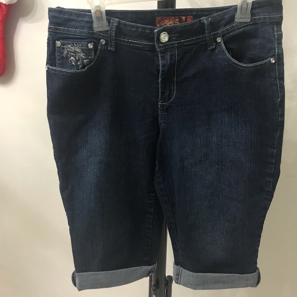 One 5 One Jeans Shorts Size 12